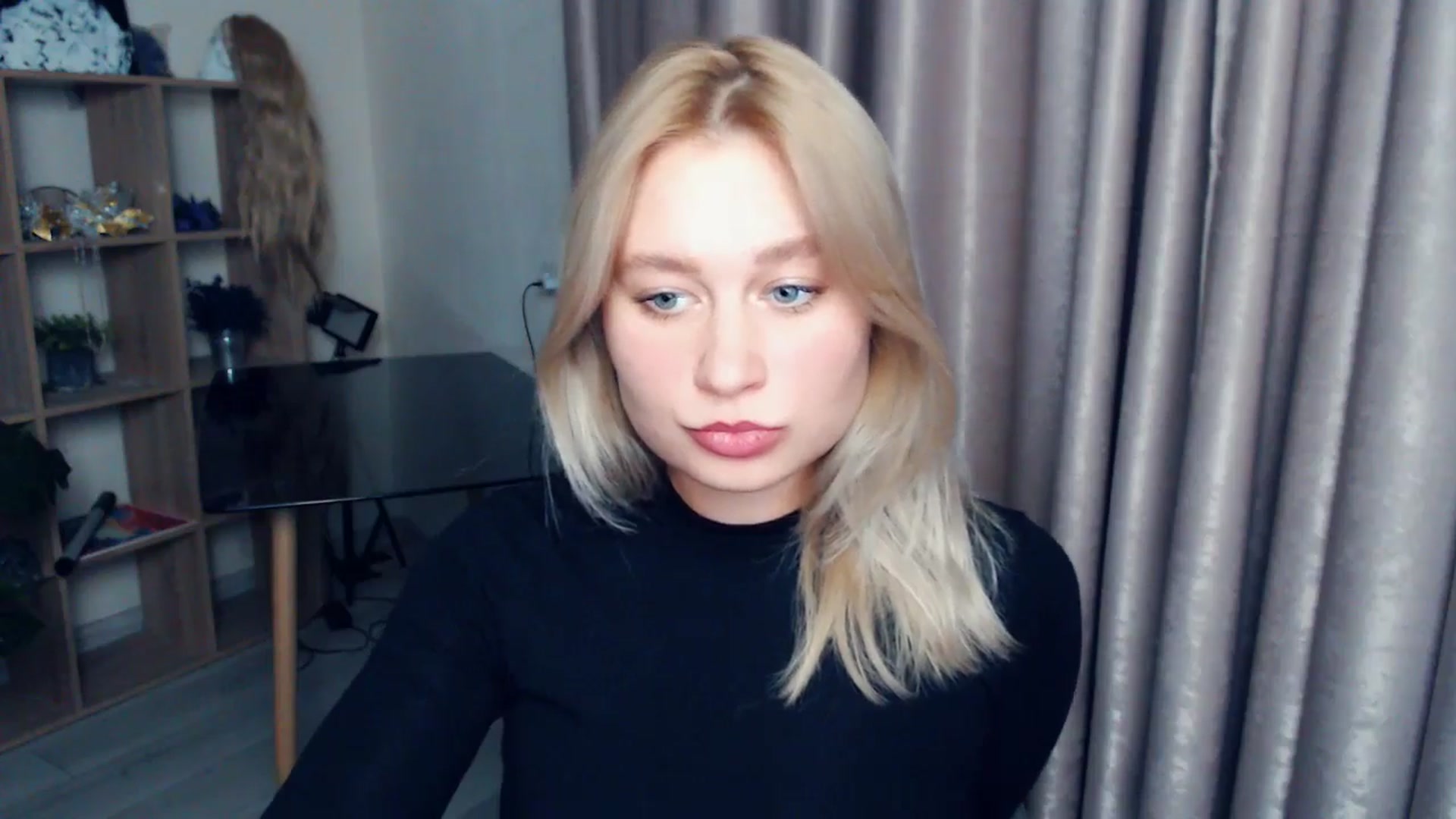 Gallery image thumbnail from Kukla_kolduna's myfreecams stream on, 11/19/2025, 18:11 image 4 of 20