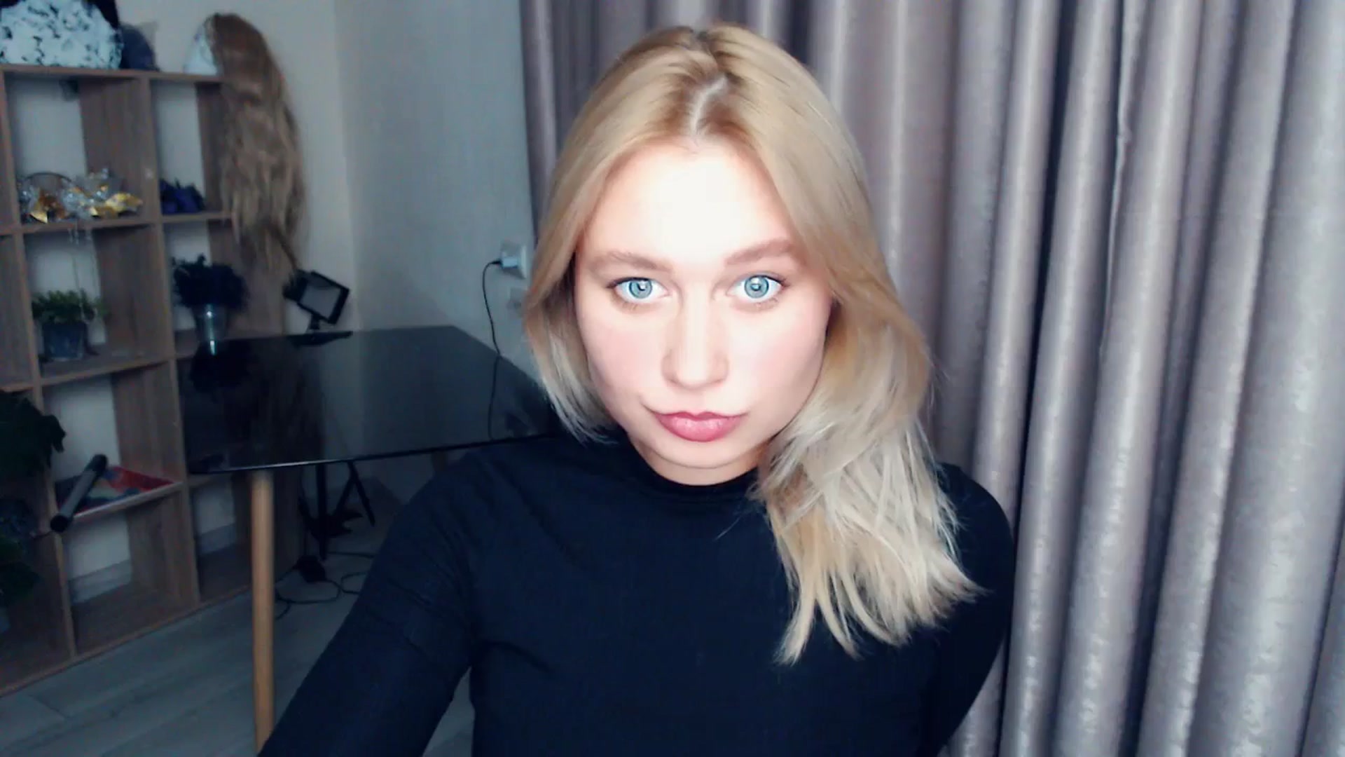 Gallery image thumbnail from Kukla_kolduna's myfreecams stream on, 11/19/2025, 18:11 image 2 of 20