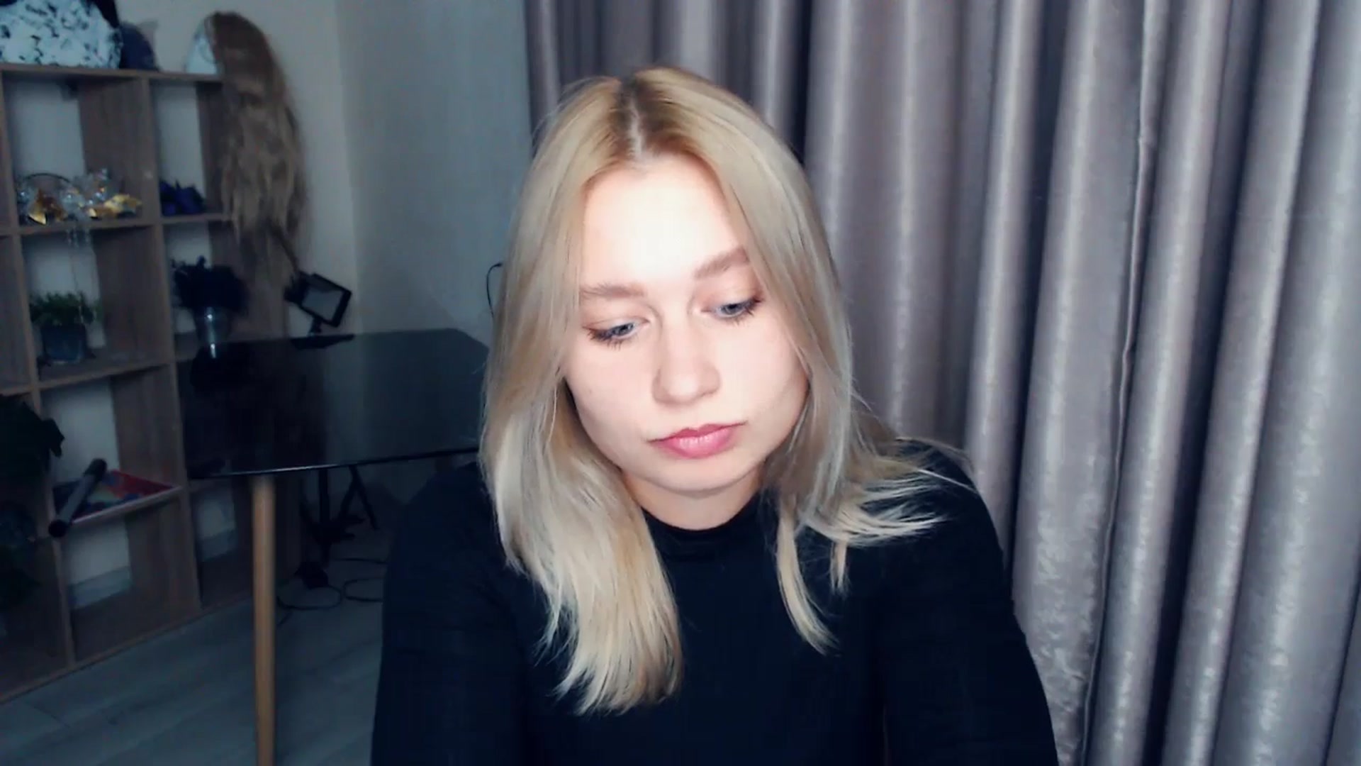 Gallery image thumbnail from Kukla_kolduna's myfreecams stream on, 11/19/2025, 18:55 image 5 of 20