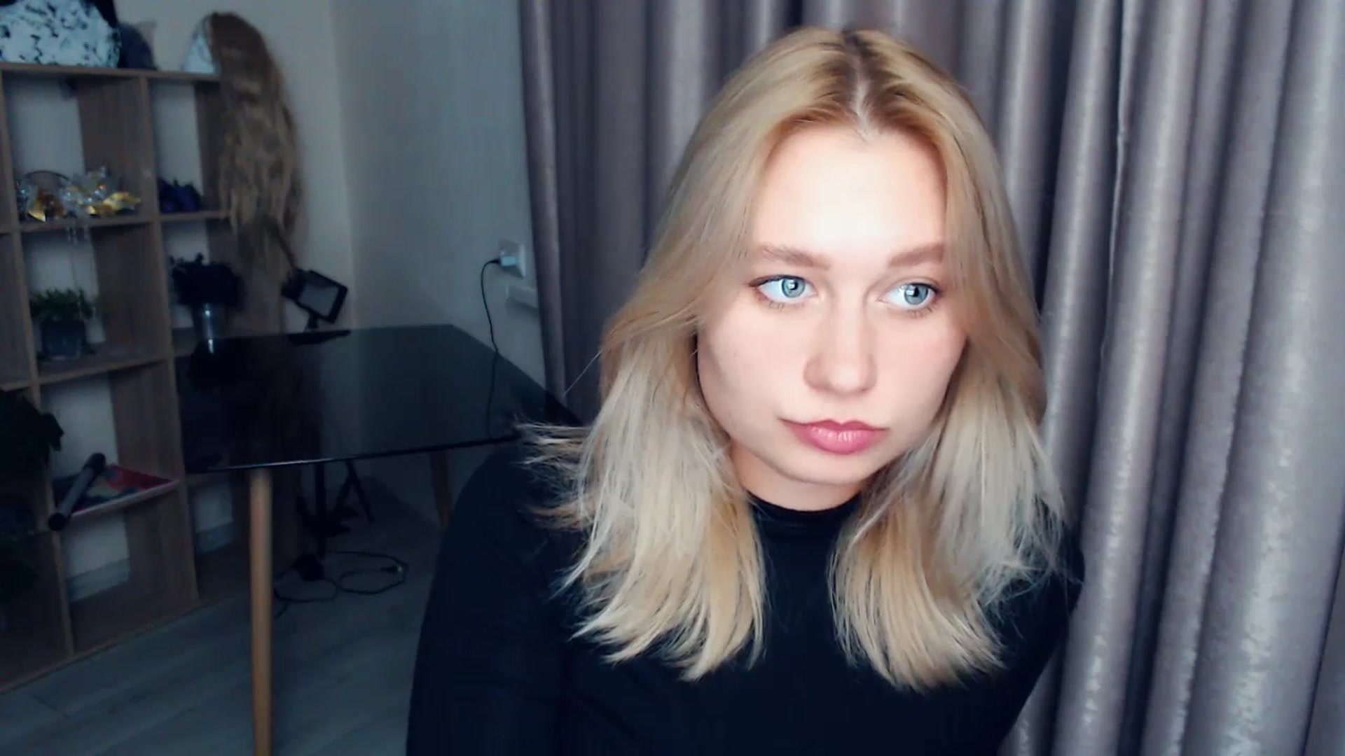 Gallery image thumbnail from Kukla_kolduna's myfreecams stream on, 11/19/2025, 18:55 image 2 of 20