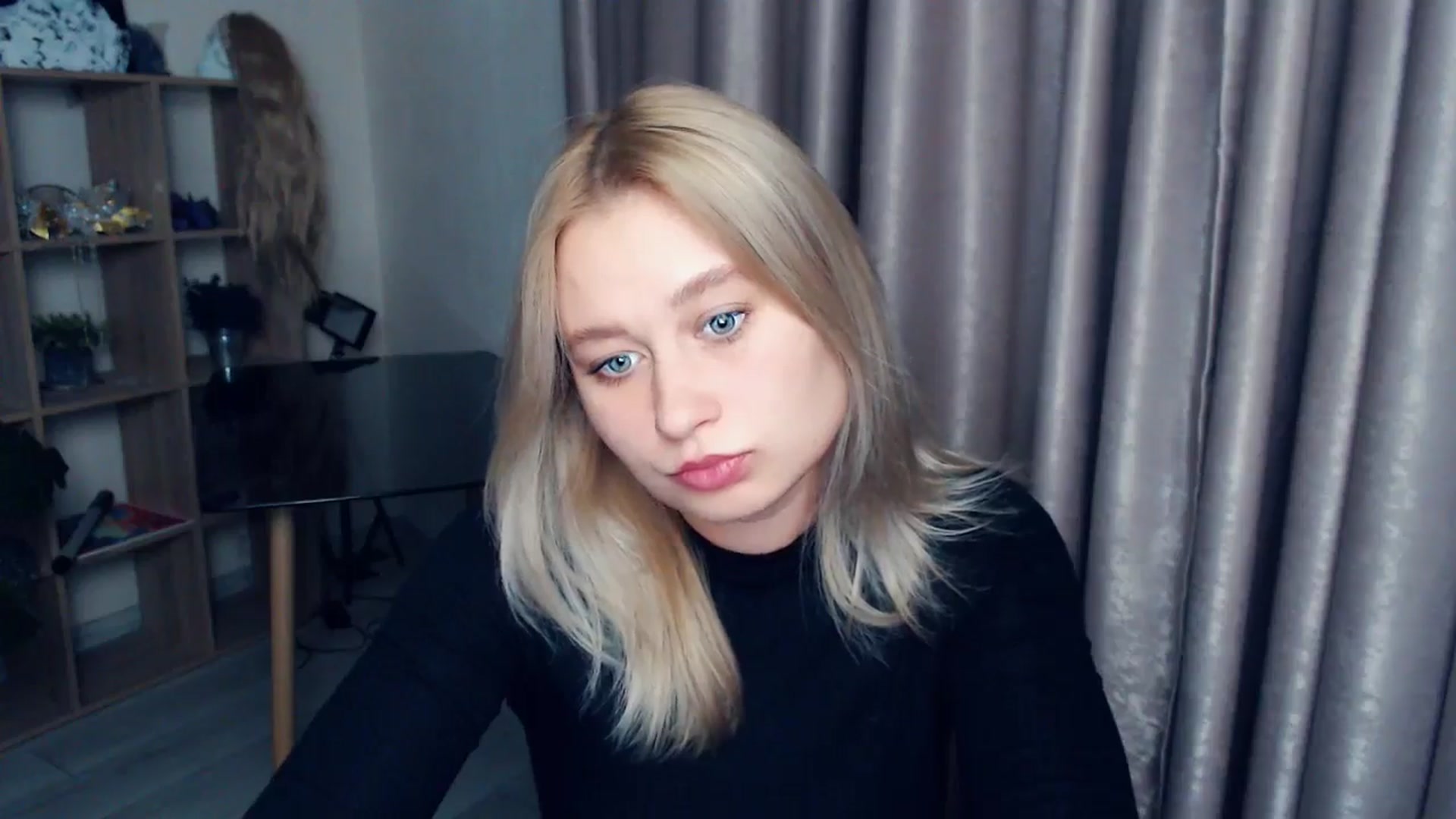 Gallery image thumbnail from Kukla_kolduna's myfreecams stream on, 11/19/2025, 18:55 image 6 of 20