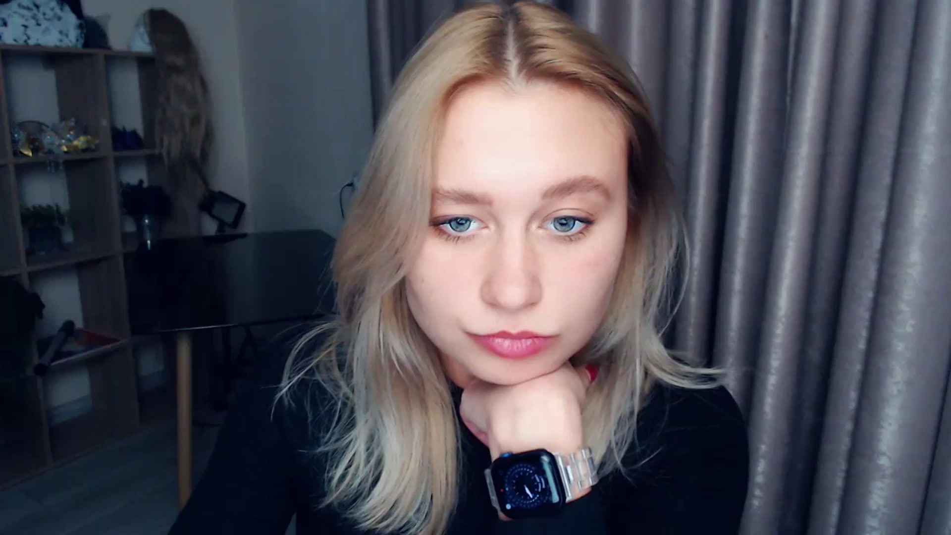 Gallery image thumbnail from Kukla_kolduna's myfreecams stream on, 11/19/2025, 18:55 image 15 of 20
