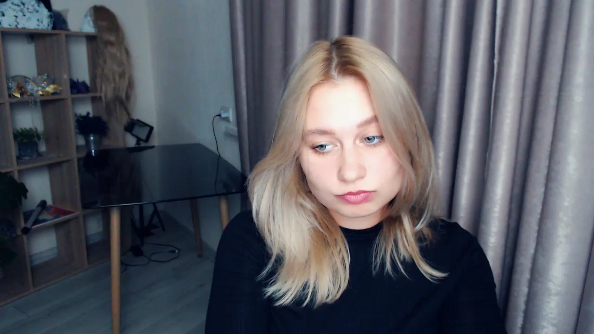 Gallery image thumbnail from Kukla_kolduna's myfreecams stream on, 11/19/2025, 18:55 image 3 of 20