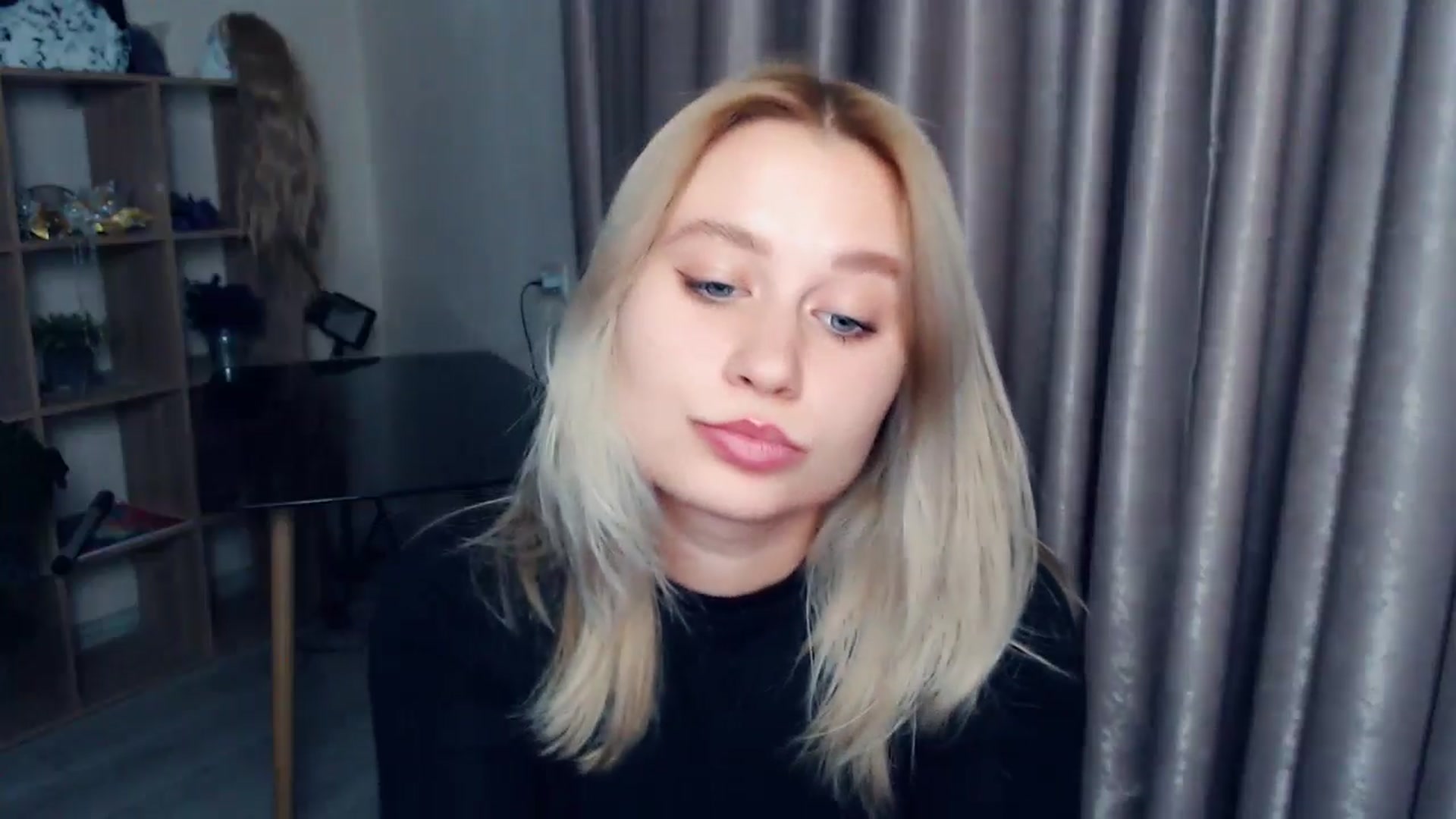 Gallery image thumbnail from Kukla_kolduna's myfreecams stream on, 11/19/2025, 18:55 image 19 of 20