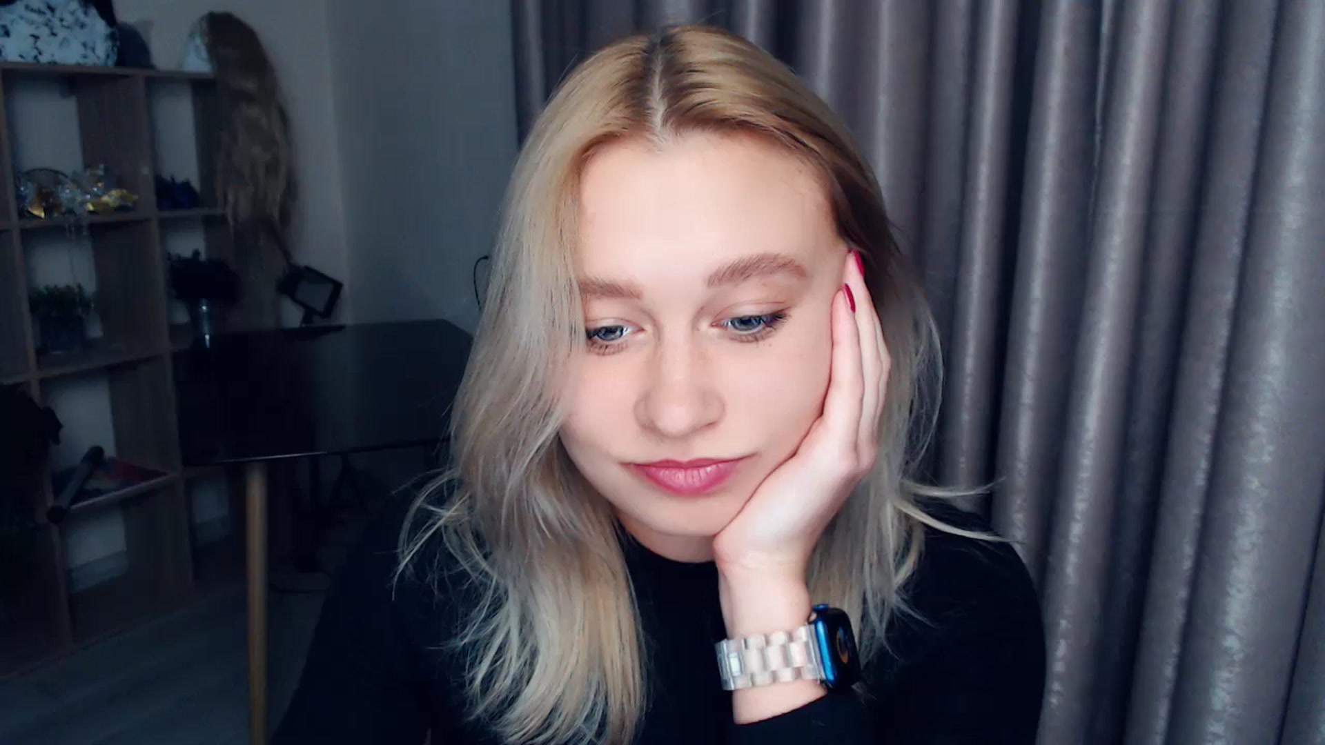 Gallery image thumbnail from Kukla_kolduna's myfreecams stream on, 11/19/2025, 18:55 image 16 of 20