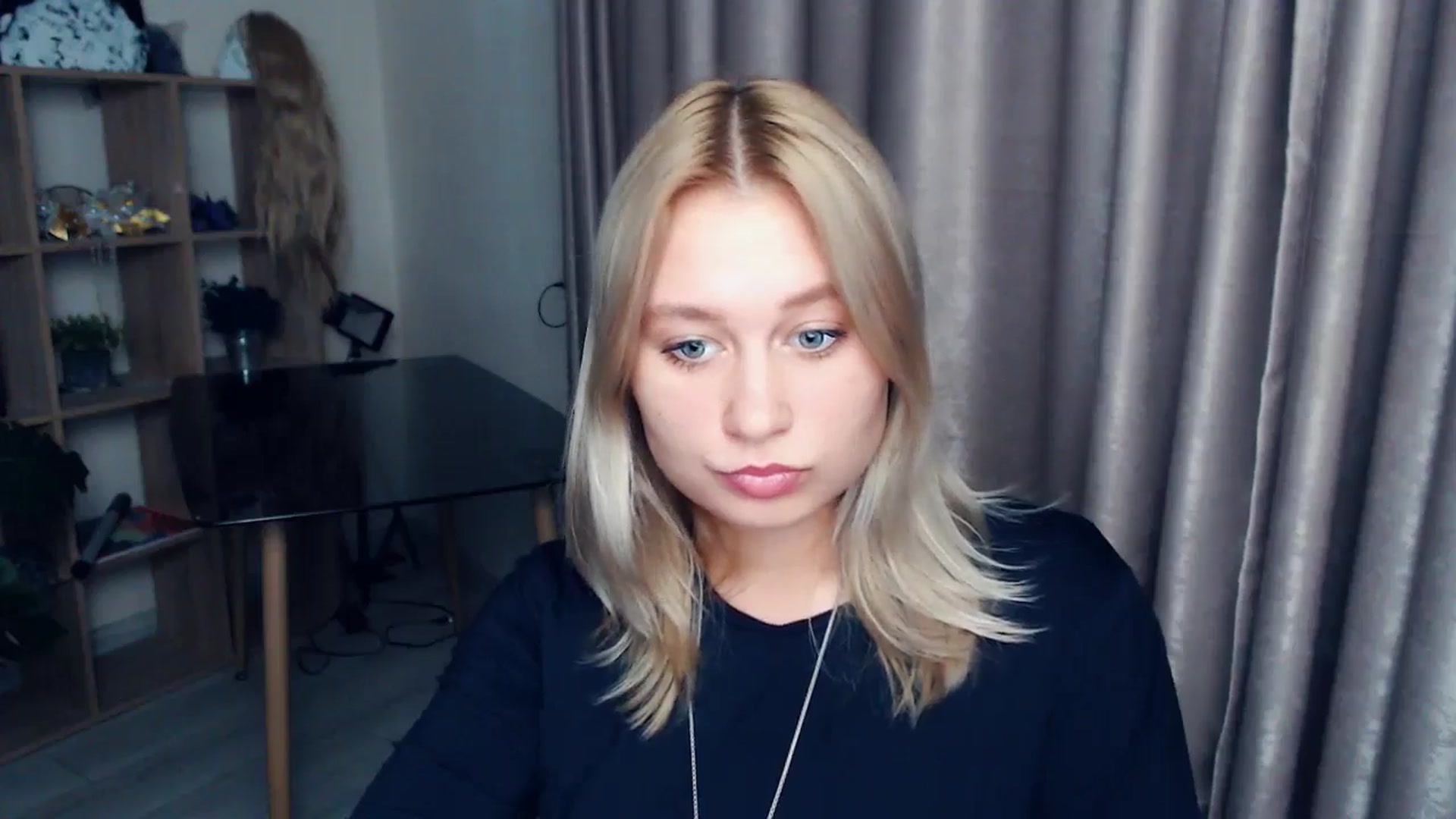 Gallery image thumbnail from Kukla_kolduna's myfreecams stream on, 11/20/2025, 18:19 image 18 of 20