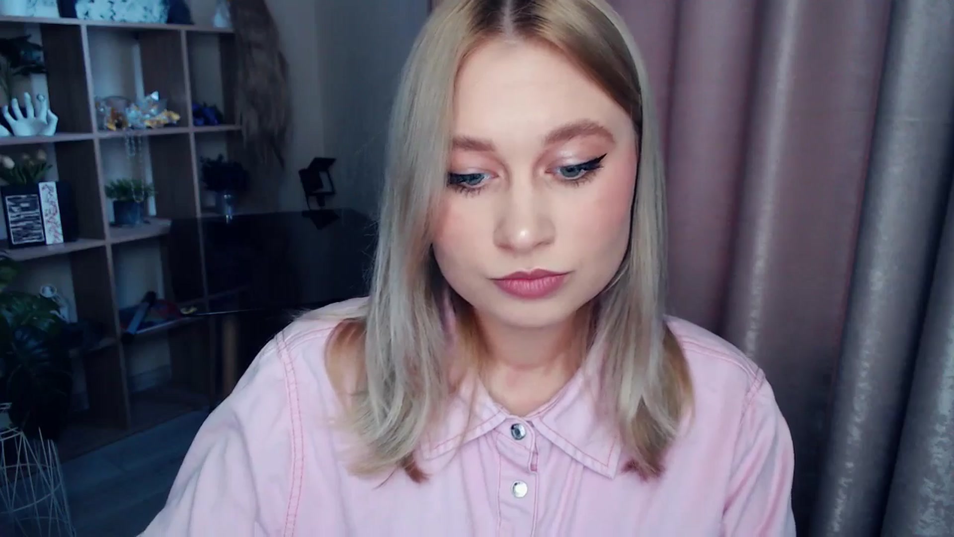 Gallery image thumbnail from Kukla_kolduna's myfreecams stream on, 11/22/2025, 08:41 image 20 of 20