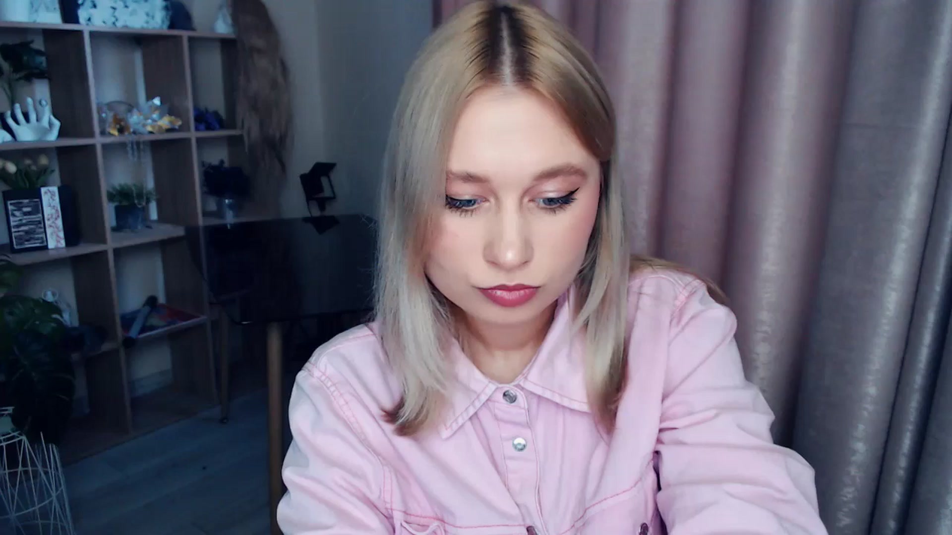 Gallery image thumbnail from Kukla_kolduna's myfreecams stream on, 11/22/2025, 11:28 image 20 of 20