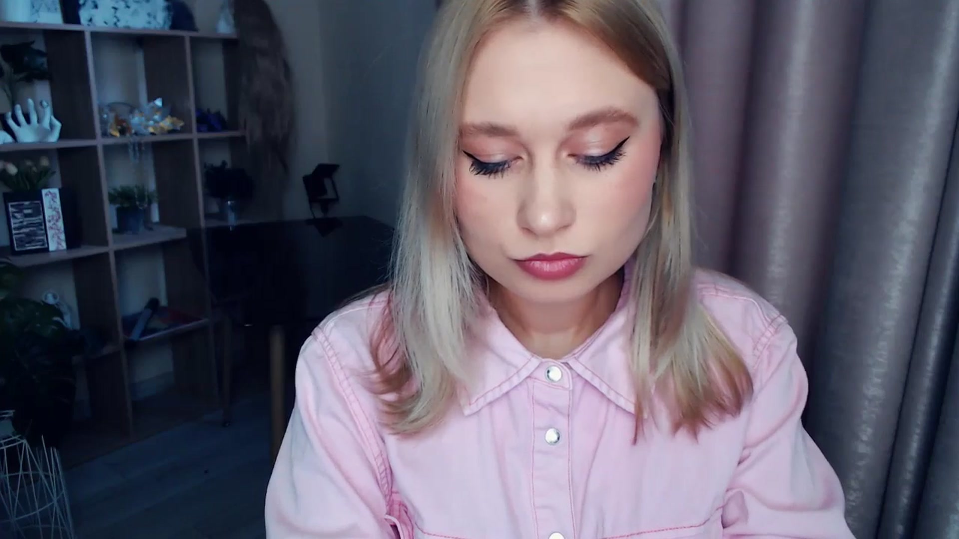Gallery image thumbnail from Kukla_kolduna's myfreecams stream on, 11/22/2025, 11:28 image 11 of 20
