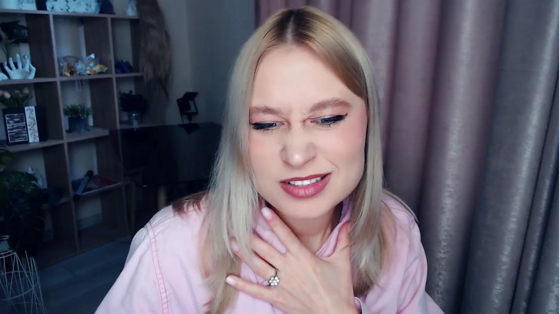 Gallery image thumbnail from Kukla_kolduna's myfreecams stream on, 11/22/2025, 11:28 image 6 of 20