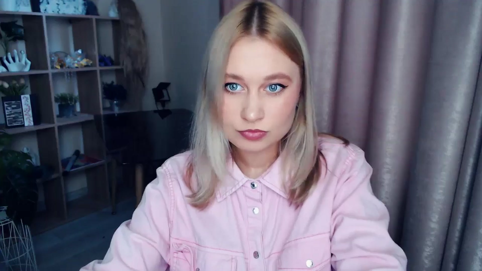 Gallery image thumbnail from Kukla_kolduna's myfreecams stream on, 11/22/2025, 11:28 image 10 of 20