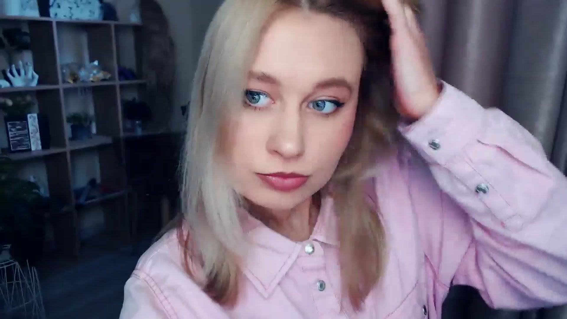 Gallery image thumbnail from Kukla_kolduna's myfreecams stream on, 11/22/2025, 11:28 image 12 of 20