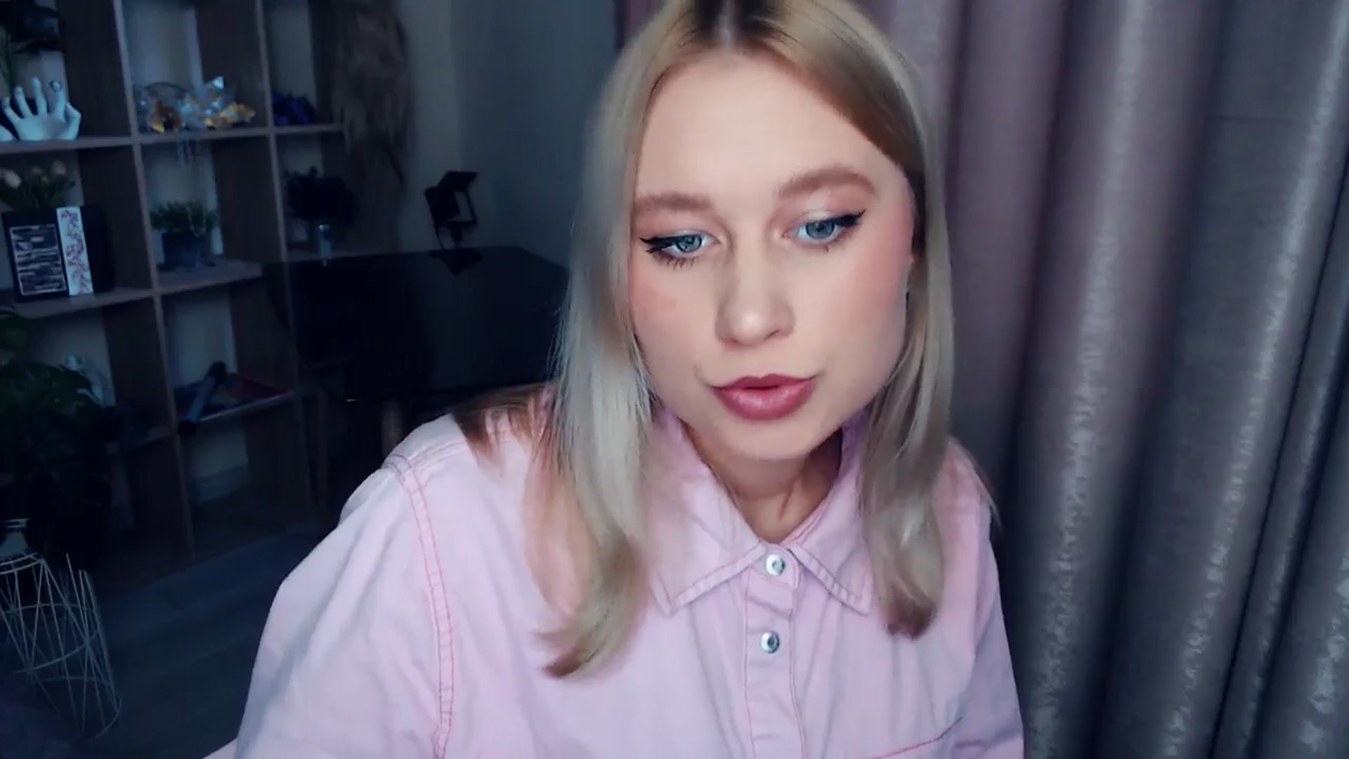 Gallery image thumbnail from Kukla_kolduna's myfreecams stream on, 11/22/2025, 11:28 image 4 of 20