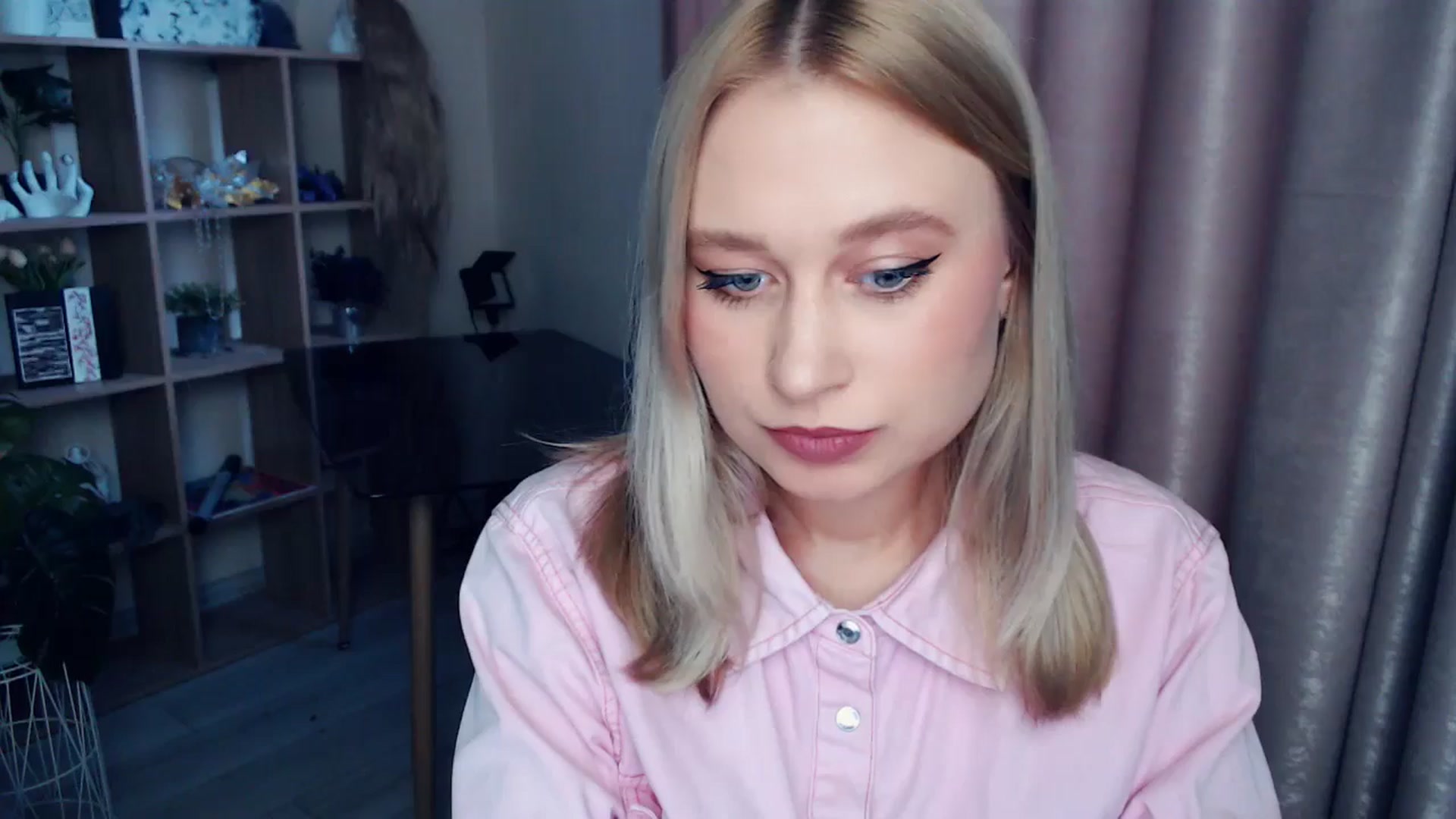 Gallery image thumbnail from Kukla_kolduna's myfreecams stream on, 11/22/2025, 14:27 image 1 of 20