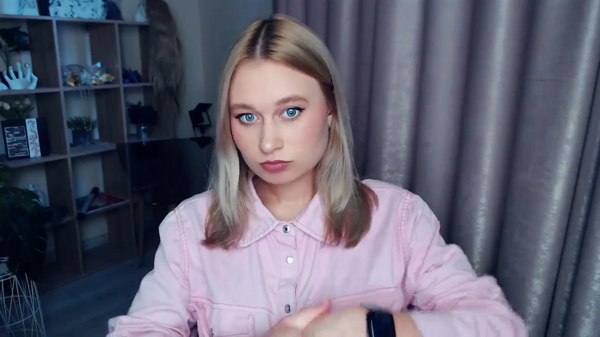 Gallery image thumbnail from Kukla_kolduna's myfreecams stream on, 11/22/2025, 14:27 image 5 of 20