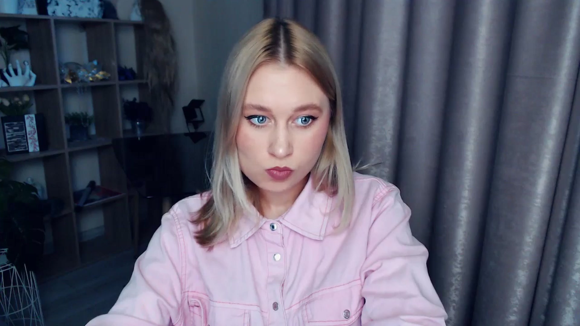 Gallery image thumbnail from Kukla_kolduna's myfreecams stream on, 11/22/2025, 14:27 image 10 of 20