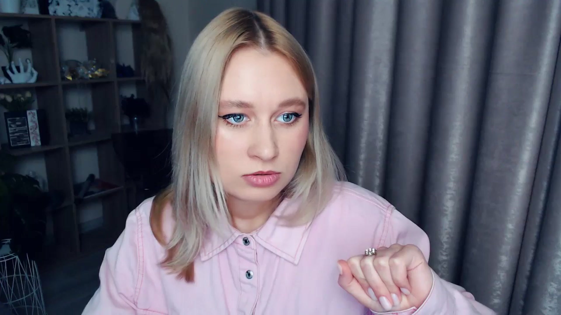 Gallery image thumbnail from Kukla_kolduna's myfreecams stream on, 11/22/2025, 15:50 image 18 of 20