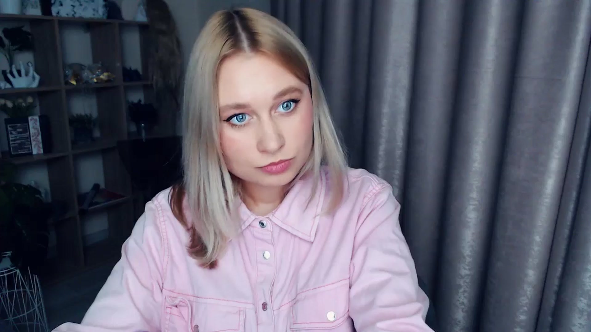 Gallery image thumbnail from Kukla_kolduna's myfreecams stream on, 11/22/2025, 15:50 image 19 of 20