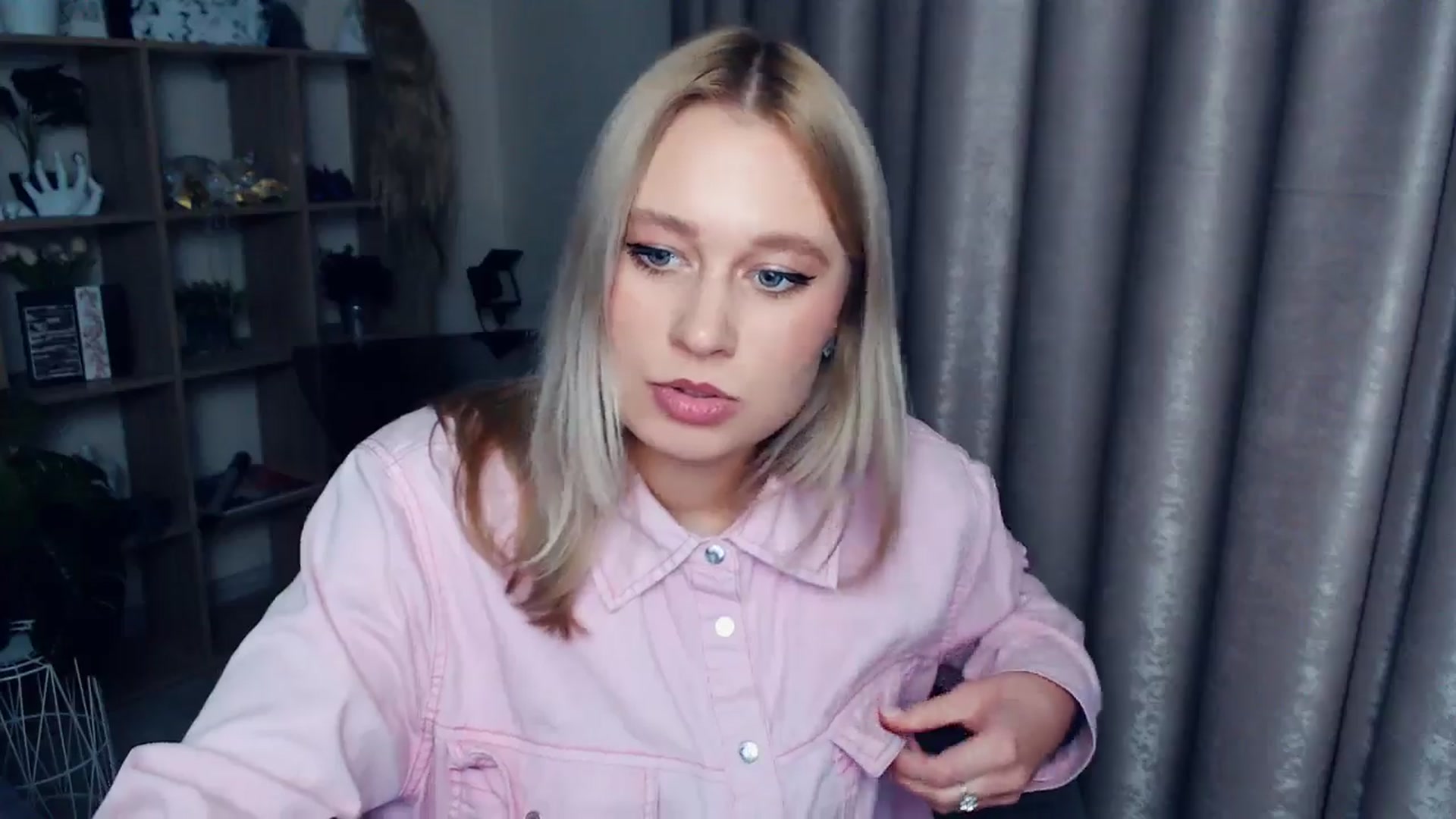 Gallery image thumbnail from Kukla_kolduna's myfreecams stream on, 11/22/2025, 15:50 image 20 of 20