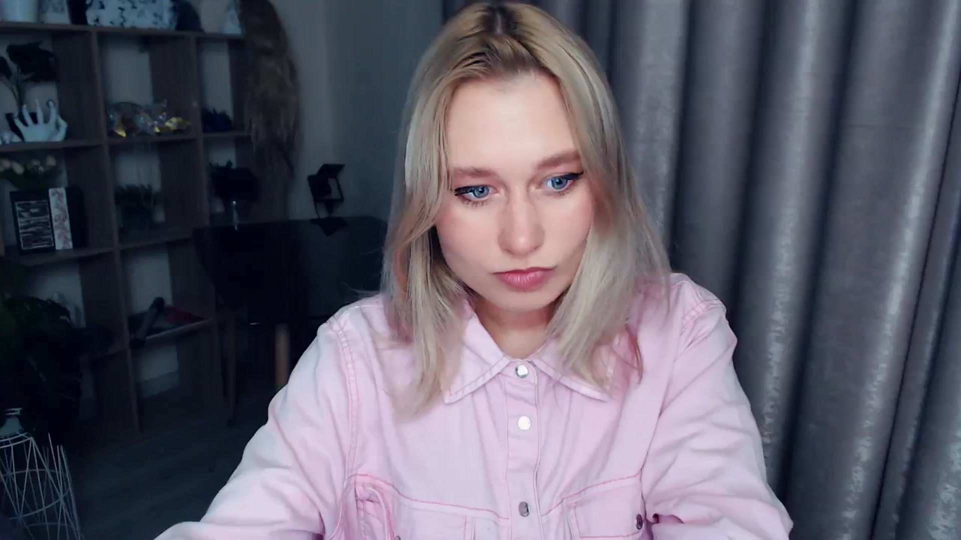 Gallery image thumbnail from Kukla_kolduna's myfreecams stream on, 11/22/2025, 17:15 image 20 of 20