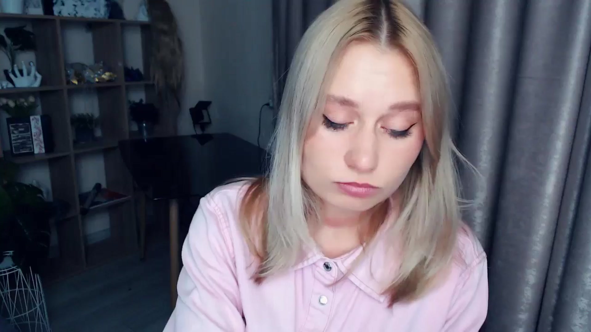 Gallery image thumbnail from Kukla_kolduna's myfreecams stream on, 11/22/2025, 17:15 image 8 of 20