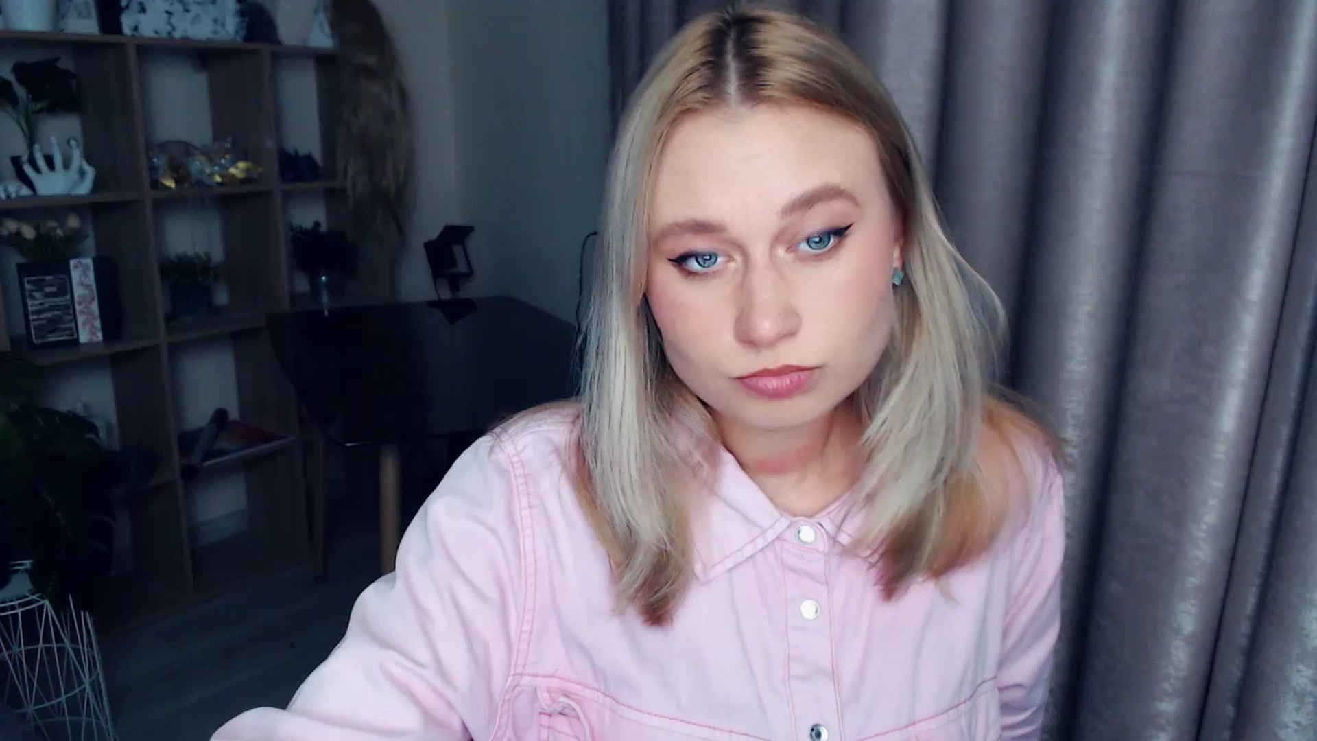 Gallery image thumbnail from Kukla_kolduna's myfreecams stream on, 11/22/2025, 17:15 image 1 of 20