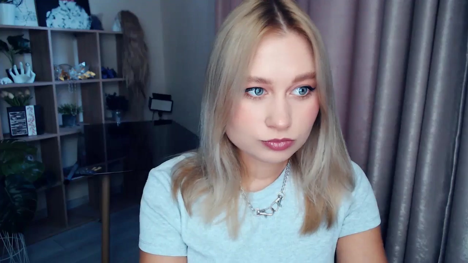 Gallery image thumbnail from Kukla_kolduna's myfreecams stream on, 11/23/2025, 08:16 image 2 of 20