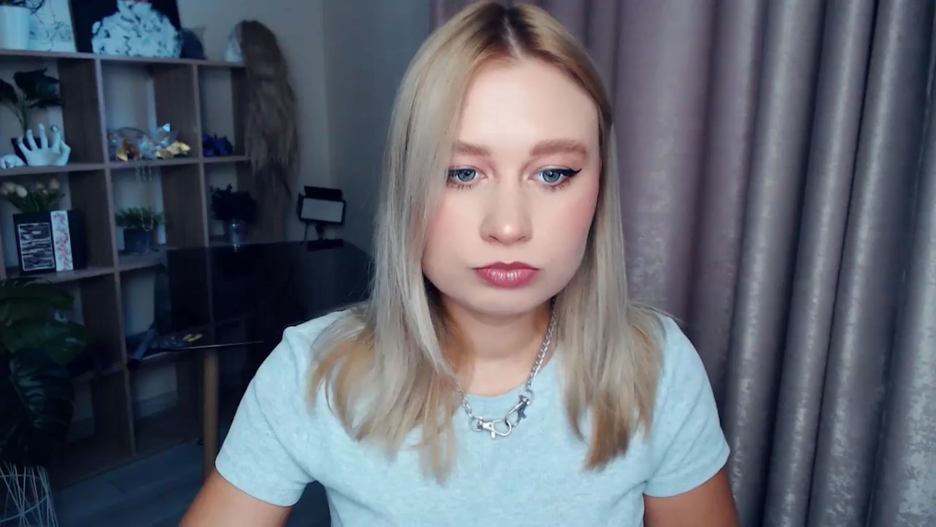 Gallery image thumbnail from Kukla_kolduna's myfreecams stream on, 11/23/2025, 08:16 image 13 of 20