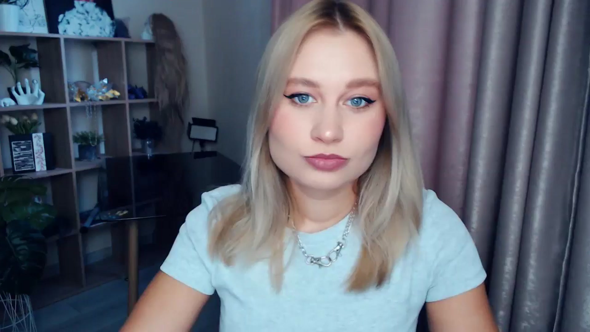 Gallery image thumbnail from Kukla_kolduna's myfreecams stream on, 11/23/2025, 08:16 image 1 of 20