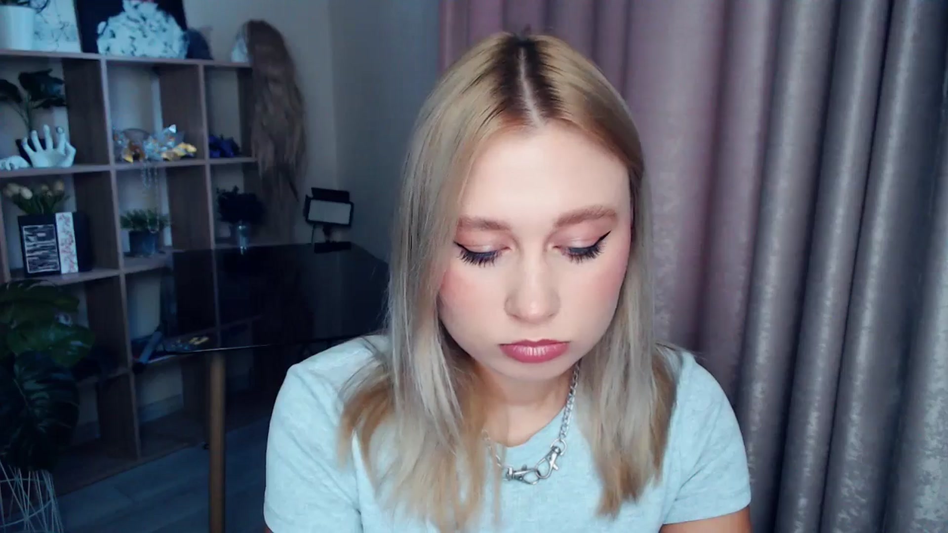 Gallery image thumbnail from Kukla_kolduna's myfreecams stream on, 11/23/2025, 08:16 image 19 of 20