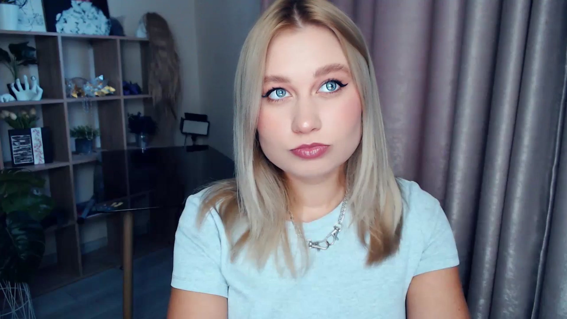 Gallery image thumbnail from Kukla_kolduna's myfreecams stream on, 11/23/2025, 08:16 image 5 of 20