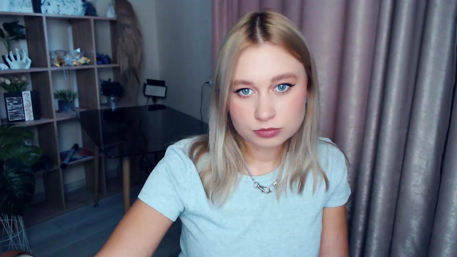 Gallery image thumbnail from Kukla_kolduna's myfreecams stream on, 11/23/2025, 09:47 image 7 of 20