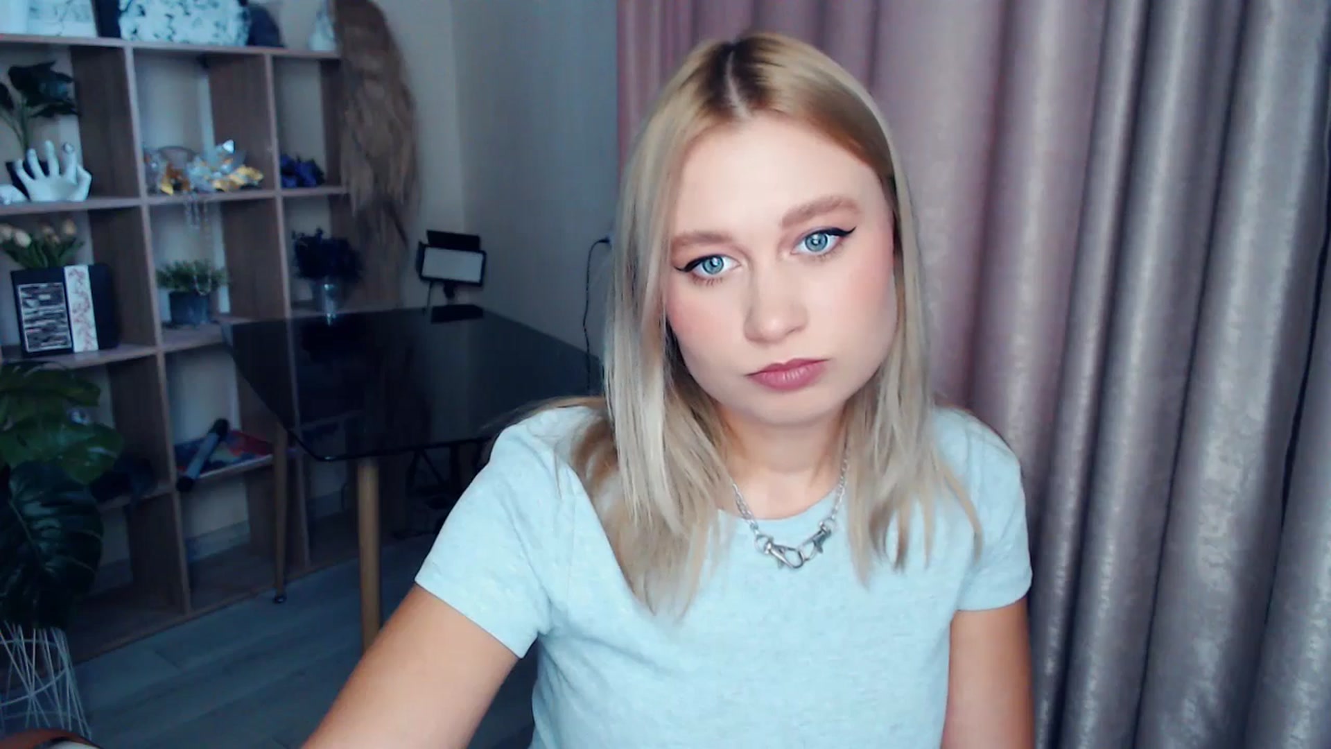 Gallery image thumbnail from Kukla_kolduna's myfreecams stream on, 11/23/2025, 09:47 image 6 of 20