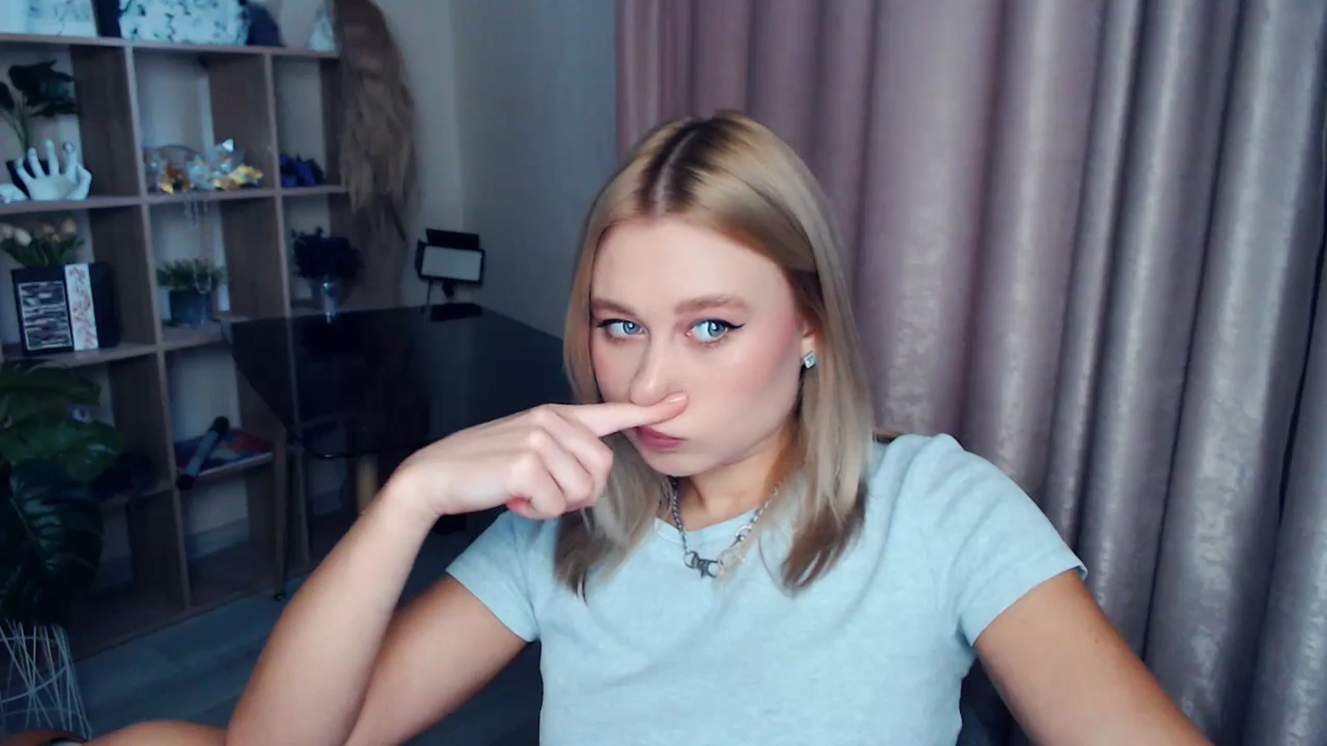 Gallery image thumbnail from Kukla_kolduna's myfreecams stream on, 11/23/2025, 09:47 image 2 of 20