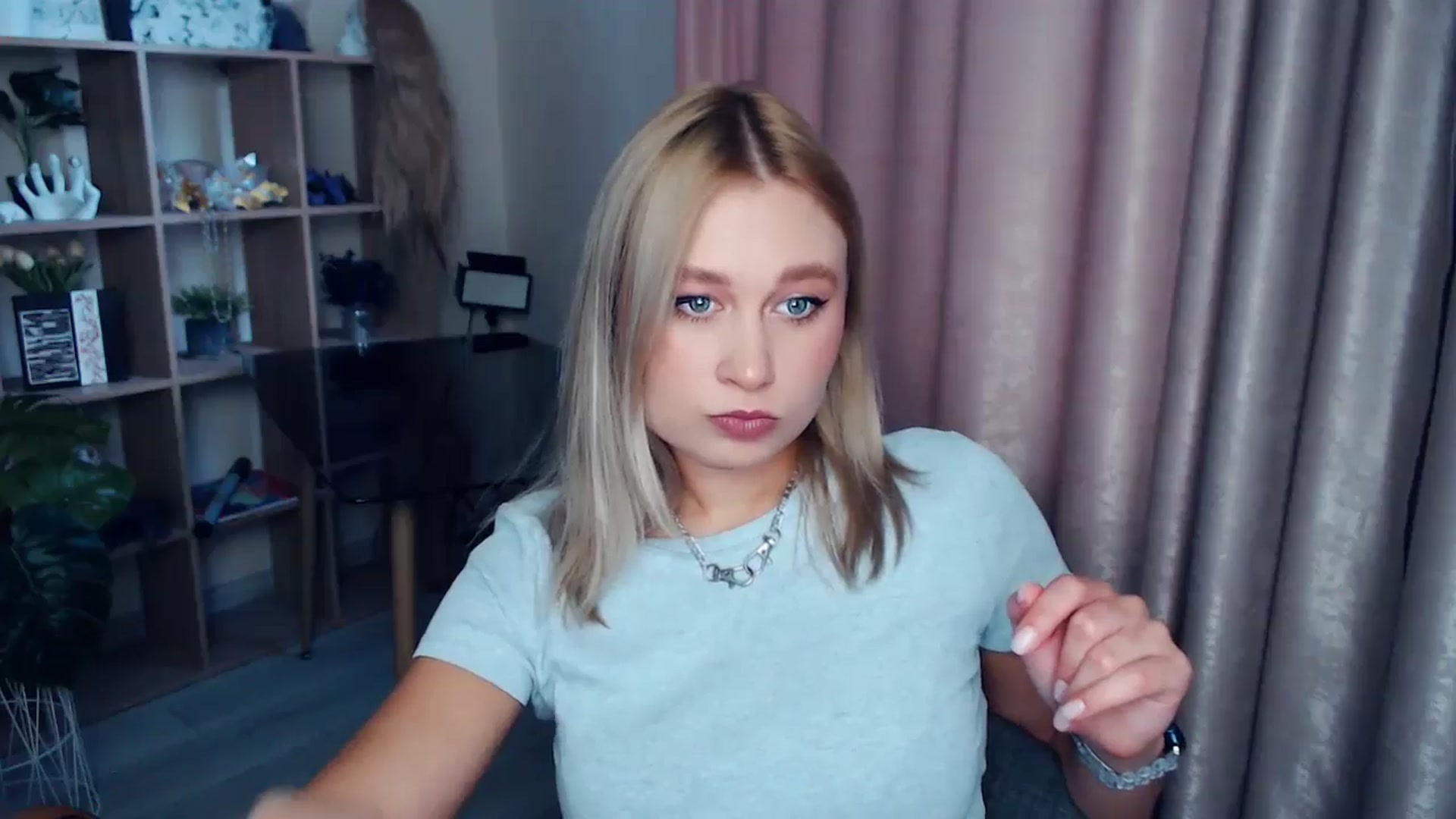 Gallery image thumbnail from Kukla_kolduna's myfreecams stream on, 11/23/2025, 09:47 image 3 of 20