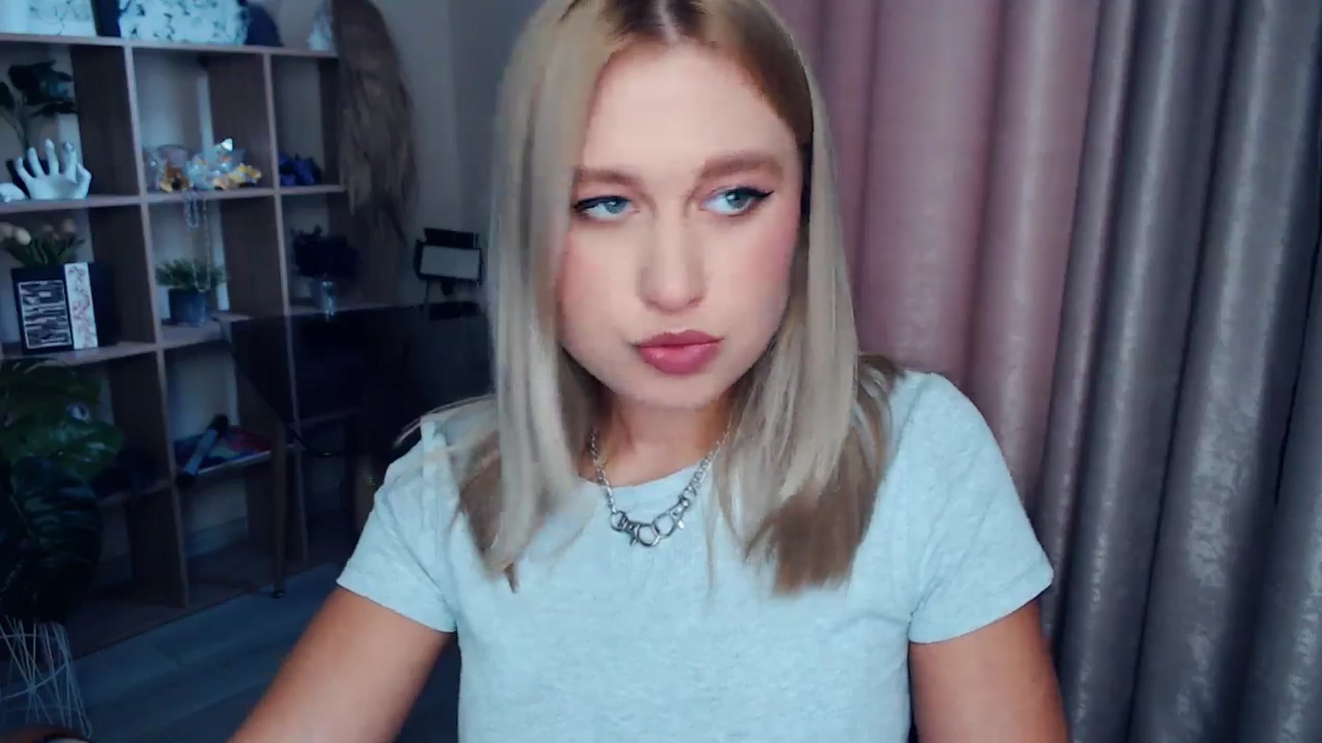 Gallery image thumbnail from Kukla_kolduna's myfreecams stream on, 11/23/2025, 09:47 image 13 of 20