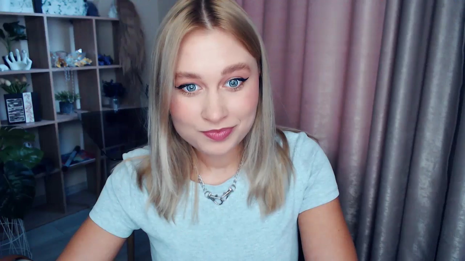 Gallery image thumbnail from Kukla_kolduna's myfreecams stream on, 11/23/2025, 09:47 image 17 of 20
