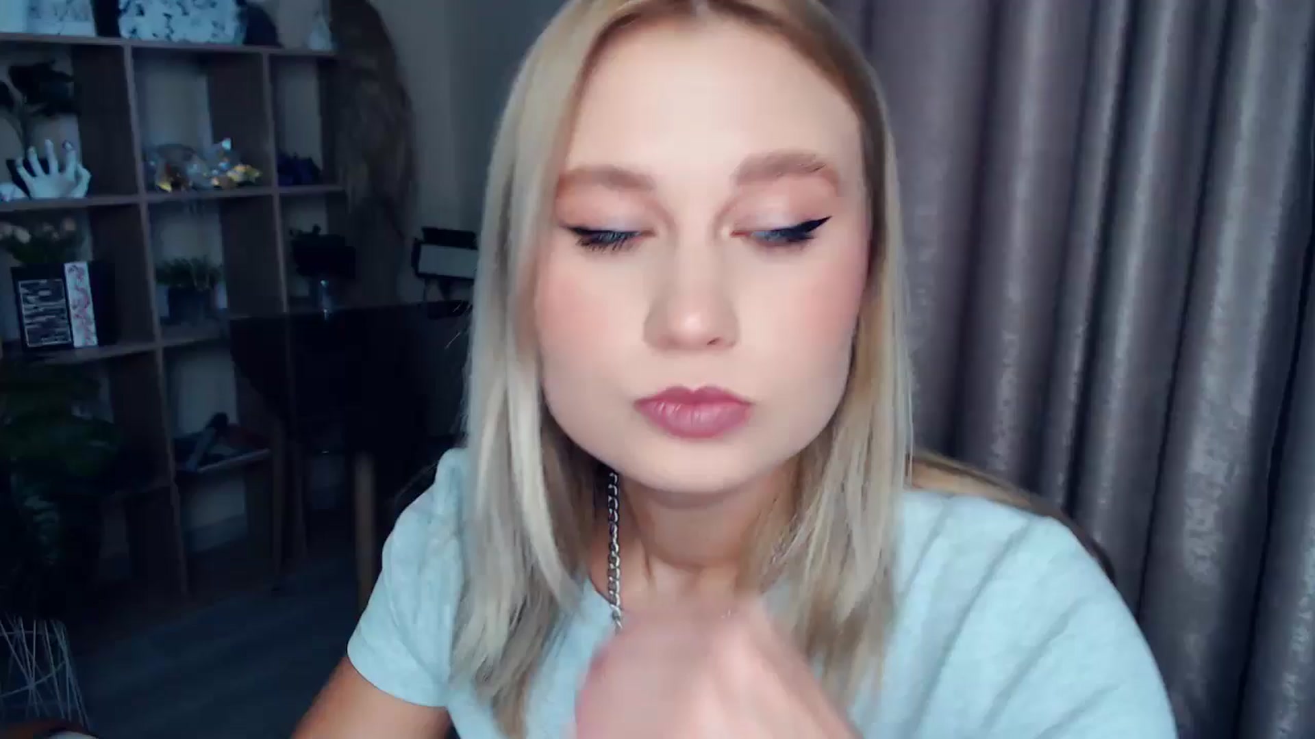 Gallery image thumbnail from Kukla_kolduna's myfreecams stream on, 11/23/2025, 09:47 image 1 of 20