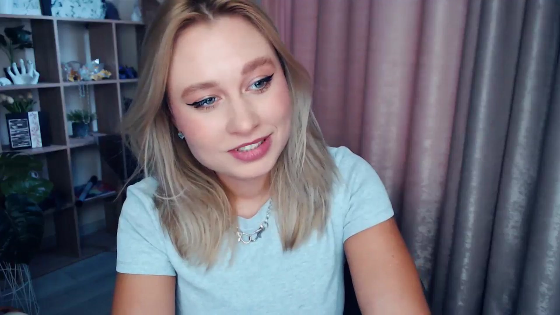 Gallery image thumbnail from Kukla_kolduna's myfreecams stream on, 11/23/2025, 10:46 image 16 of 20