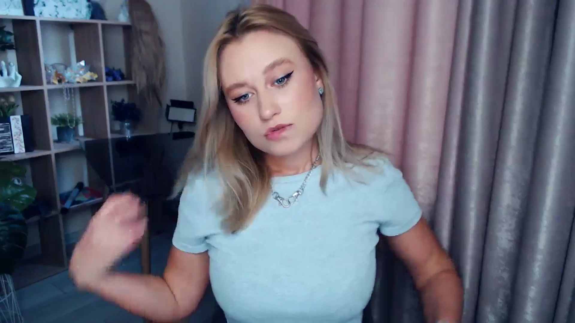 Gallery image thumbnail from Kukla_kolduna's myfreecams stream on, 11/23/2025, 10:46 image 20 of 20