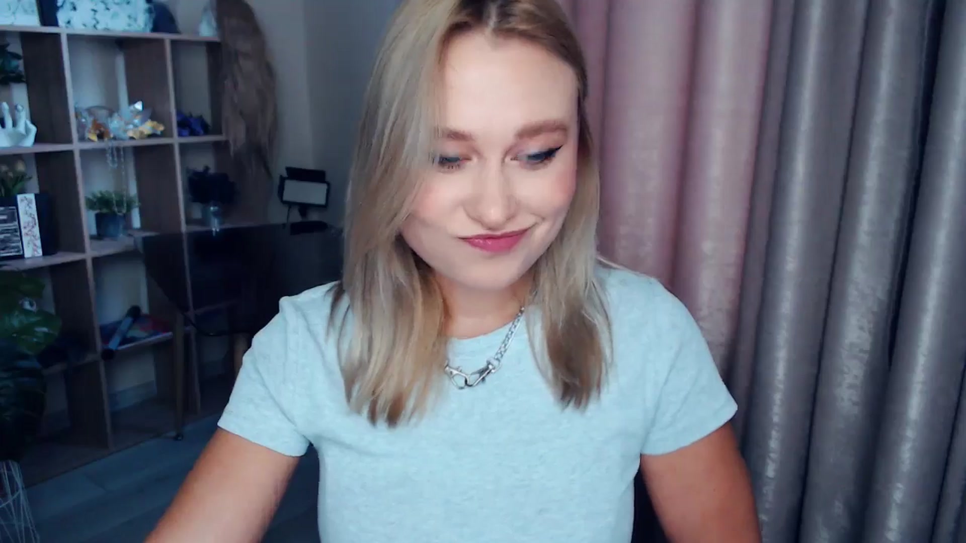Gallery image thumbnail from Kukla_kolduna's myfreecams stream on, 11/23/2025, 10:46 image 19 of 20