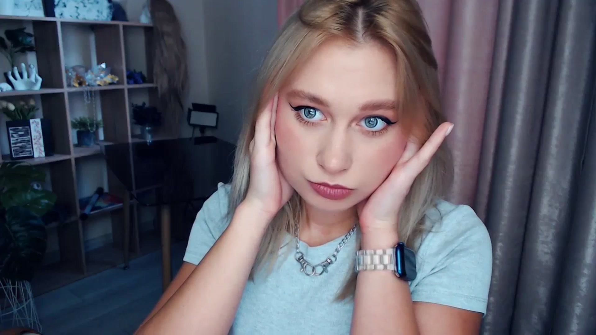 Gallery image thumbnail from Kukla_kolduna's myfreecams stream on, 11/23/2025, 10:46 image 4 of 20