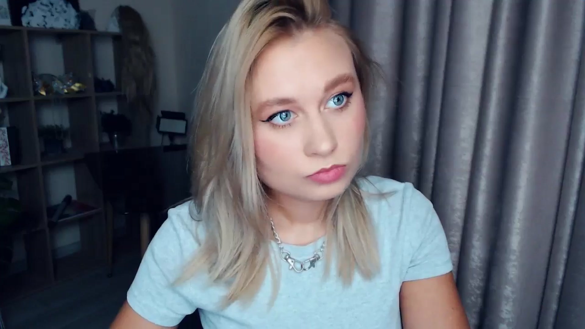 Gallery image thumbnail from Kukla_kolduna's myfreecams stream on, 11/23/2025, 15:19 image 18 of 20