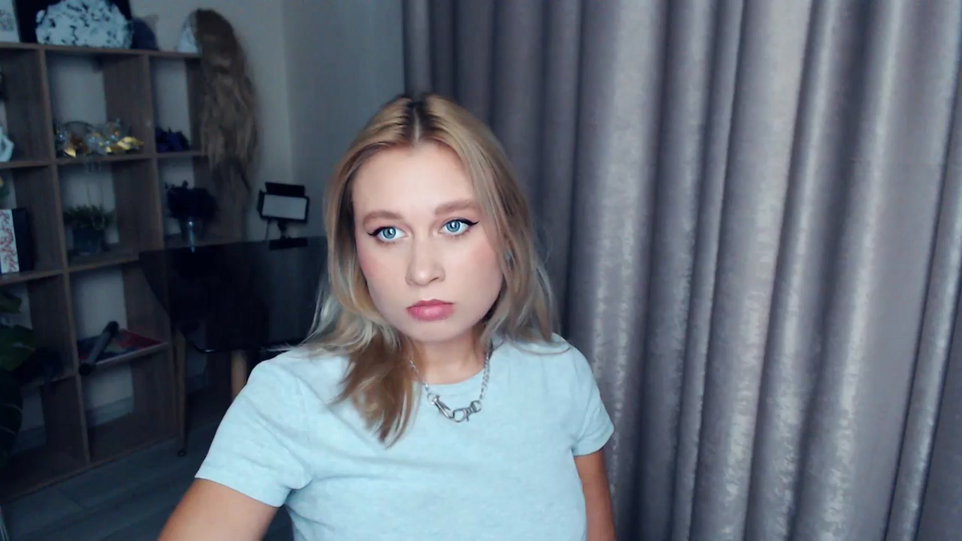 Gallery image thumbnail from Kukla_kolduna's myfreecams stream on, 11/23/2025, 15:19 image 16 of 20