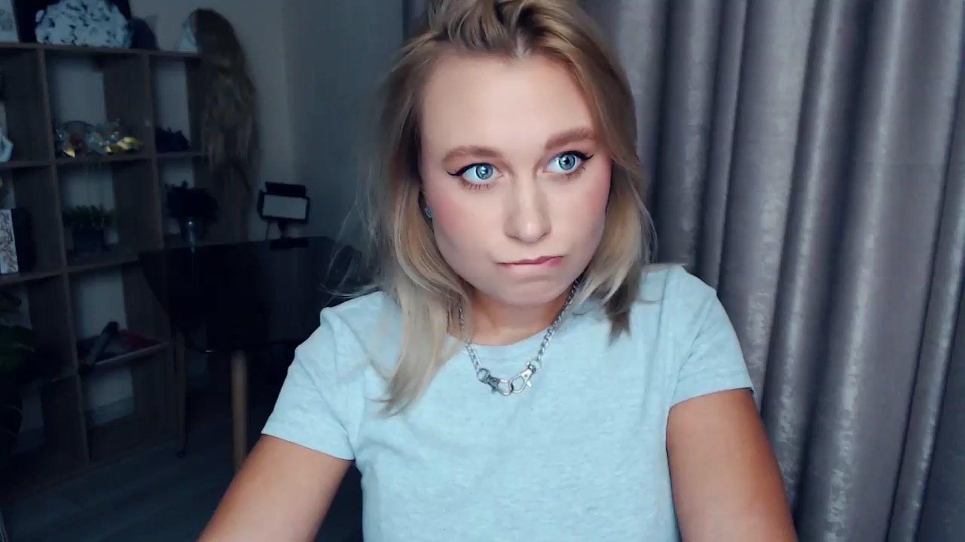 Gallery image thumbnail from Kukla_kolduna's myfreecams stream on, 11/23/2025, 15:19 image 19 of 20