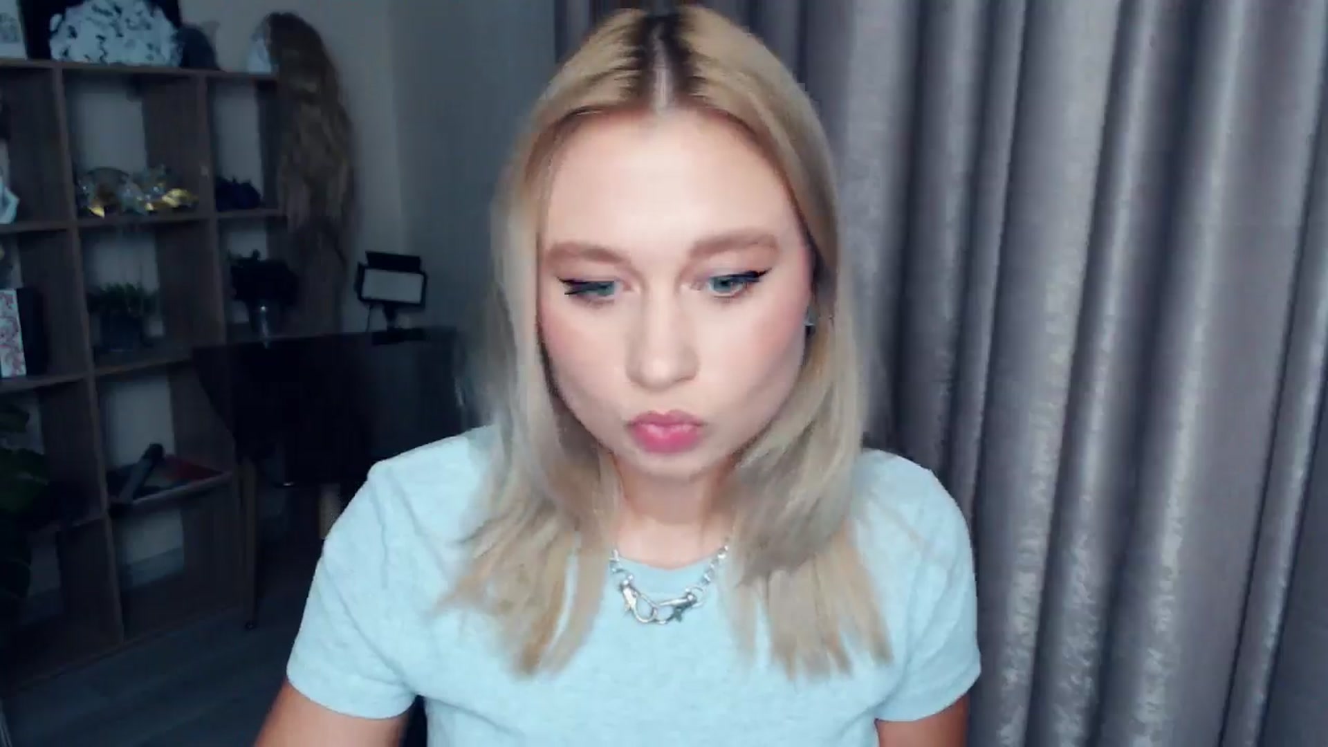 Gallery image thumbnail from Kukla_kolduna's myfreecams stream on, 11/23/2025, 15:19 image 17 of 20