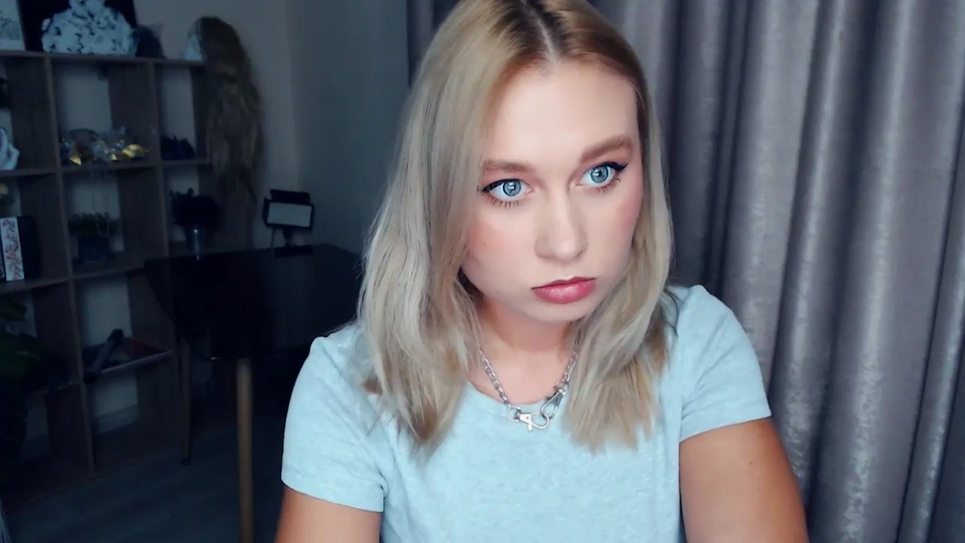 Gallery image thumbnail from Kukla_kolduna's myfreecams stream on, 11/23/2025, 15:19 image 3 of 20