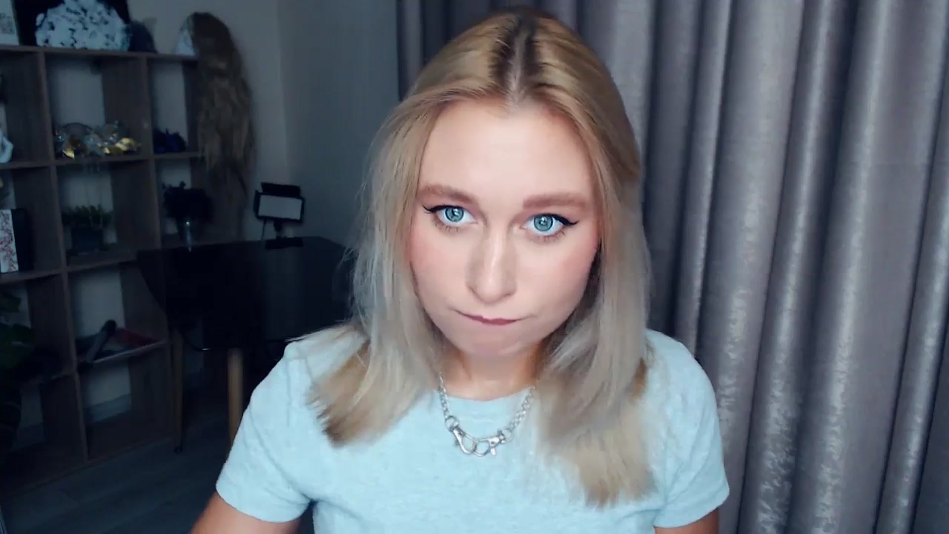 Gallery image thumbnail from Kukla_kolduna's myfreecams stream on, 11/23/2025, 15:55 image 14 of 20