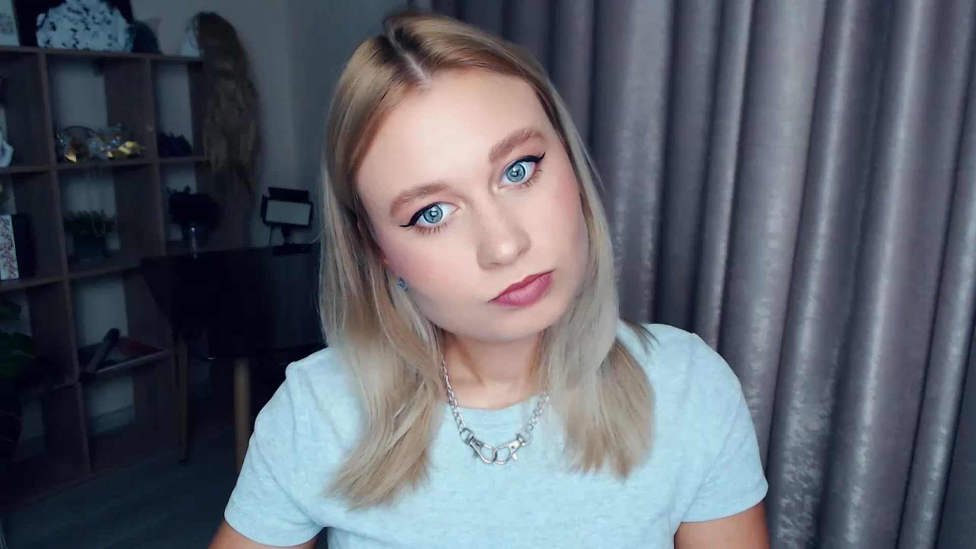Gallery image thumbnail from Kukla_kolduna's myfreecams stream on, 11/23/2025, 15:55 image 6 of 20