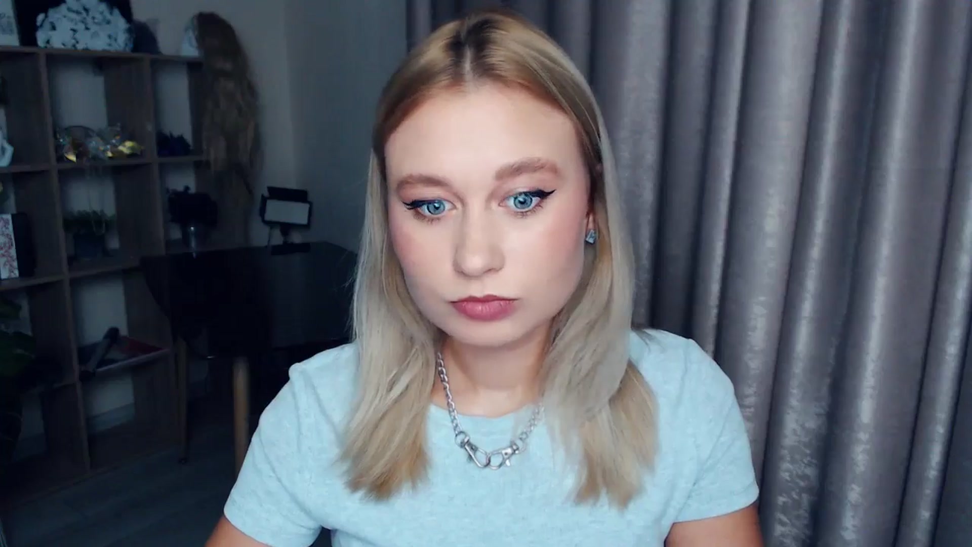 Gallery image thumbnail from Kukla_kolduna's myfreecams stream on, 11/23/2025, 15:55 image 8 of 20